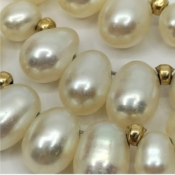 14K Strand of Rice Pearl Choker - Picture 3 of 7